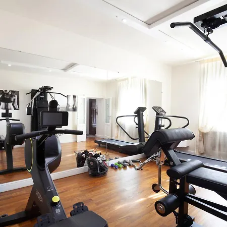 Villa Sleeps 7 Pool Air Con Wifi
